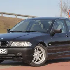BMW E46 cena: Ile kosztuje kultowy model? Poradnik kupującego