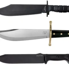 Tres cuchillos estilo Bowie: uno negro con "RAIDER BOWIE", uno plateado con "CASE XX BOWIE", y otro negro. Consulta el cuchillo bowie original precio.