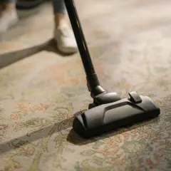 Jak pozbyć się kurzu? Skuteczne metody na czyste mieszkanie