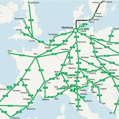 En karta över Europa med tågförbindelser och restider, perfekt för din SJ Interrail-resa.
