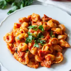 Jak podać tortellini ze szpinakiem? 20 min, mnóstwo smaku!
