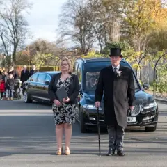 Pogrzeb świecki co to? Poznaj alternatywę dla tradycyjnych ceremonii