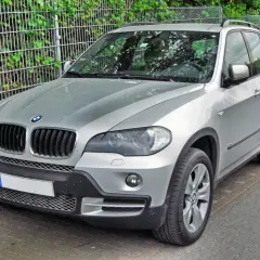 BMW X5 E70 pojemność baku – ile litrów naprawdę zmieści zbiornik?