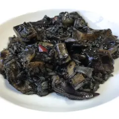 Arroz negro con calamares, una receta que evoca la estrella Michelin.