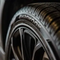 Opona Hankook z technologią runflat. Co to jest? To bezpieczeństwo po przebiciu.