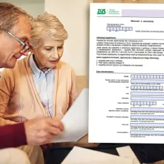 Starsza para z uwagą przegląda dokumenty ZUS dotyczące wniosku o emeryturę.