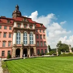 Ostrzeszów atrakcje: odkryj nieznane skarby i ciekawe miejsca