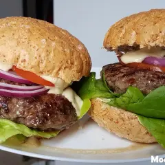 Burger z frytkami: Ile kalorii? Poznaj fakty i triki