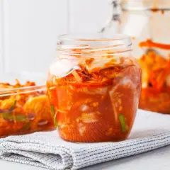 Co to jest kimchi? Odkryj smak, zdrowie i sekrety koreańskiej kiszonki