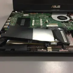 Gdzie jest bateria w laptopie ASUS? Oto co musisz wiedzieć
