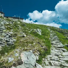 Kasprowy Wierch z Kuźnic: Kolejka czy pieszo? Planuj wycieczkę!
