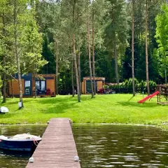 Najlepsze domki nad jeziorem łódzkie – idealne miejsce na relaks