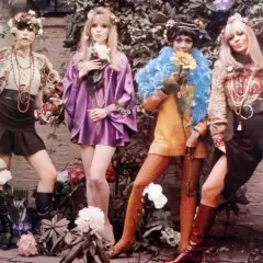 Strój na imprezę lata 70.: Disco, Hippie, Punk którą twarz wybierzesz?