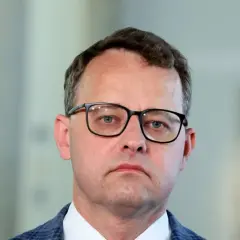 Czy Marcin Romanowski ma żonę? Odkryj prawdę o jego stanie cywilnym