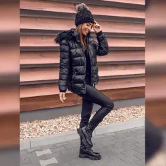 Jaka czapka do czarnej kurtki? Stylowe propozycje i porady