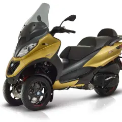 Piaggio MP3 500: Ile wyciąga? Kat. B i autostrada pełna analiza