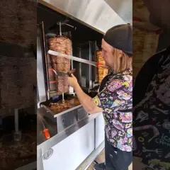 Jak wygląda kebab? Odkryj różne rodzaje i ich apetyczną prezentację