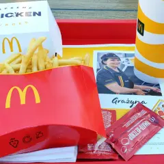 Średnie frytki McDonald's: 114g, 330 kcal. Co jeszcze musisz wiedzieć?