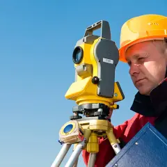 Geodeta kto to: Kluczowe informacje o roli i obowiązkach geodety