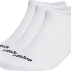 Jakie skarpetki do białych adidasów, by uniknąć modowych wpadek?