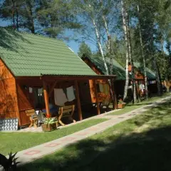 Gdzie nad jezioro z dzieckiem w Lubelskim? Najlepsze miejsca na wypoczynek