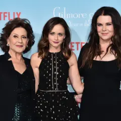 Kochane kłopoty obsada: Kelly Bishop, Alexis Bledel i Lauren Graham na premierze "Gilmore Girls: A Year in the Life".