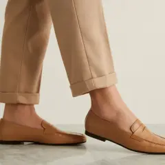 Jakie buty do beżowych spodni? Poradnik dla niej i dla niego