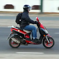 Jak wyrejestrować motorower - uniknij kar i zbędnych kosztów