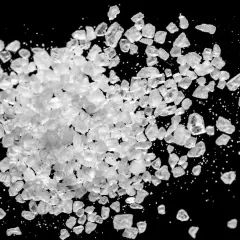 Kryształki przypominające sól, ale będące niebezpiecznym narkotykiem flakka.