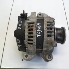 Jak wyjąć alternator w Toyocie Avensis T25 - uniknij kosztownych błędów