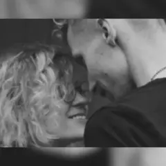 Małgorzata Dacko i Igor Herbut w intymnym uścisku.