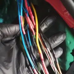 Wariuje elektryka drzwi VW Sharan? Diagnoza i naprawa wiązki