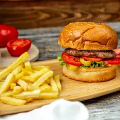 Jak doprawić mięso na burgery? Odkryj sekrety soczystości!