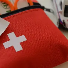 Apteczki w szkole: Czy Twoja placówka spełnia wymogi?
