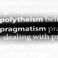 Pragmatyzm: praktyczne podejście do rozwiązywania problemów.