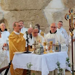 Czy Stary Testament obowiązuje katolików? Poznaj jego prawdziwą rolę