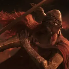 Malenia, Blade of Miquella z Elden Ring, w złotej zbroi i czerwonym płaszczu, gotowa do walki.