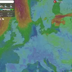 Mapa wiatrów nad Europą, idealna pogoda dla żeglarzy. Widać silne prądy powietrza nad Bałtykiem i Atlantykiem.