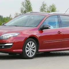 Laguna 3: Jaki silnik? Wybierz najlepszy i uniknij pułapek!