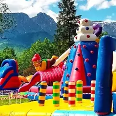Wybierz dmuchaniec idealny: Poradnik zakupowy i trendy na lato