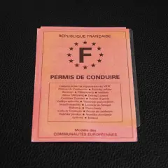 Permis de conduire français, modèle des Communautés Européennes. Une nouvelle étape pour la date nouveau permis de conduire.