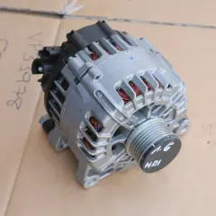 Alternator samochodowy z widocznym sprzęgiełkiem i oznaczeniami "1.6 HDI".