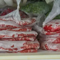 Ile czasu mrozić mięso? Konkretne terminy i porady eksperta.