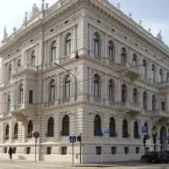 Muzeum Sztuki w Łodzi - odkryj fascynujące wystawy i atrakcje