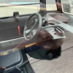 Wnętrze Citroen Ami: kierownica, siedzenie, deska rozdzielcza. Sprawdź atrakcyjną citroen ami cena!