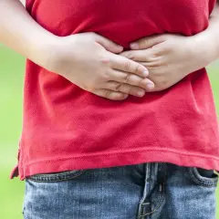 Co podawać dziecku na ból brzucha – bezpieczne sposoby i skuteczne metody