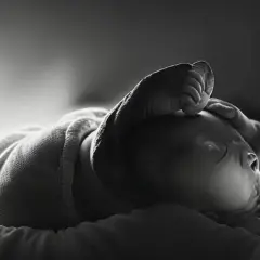 Ruchy dziecka w dniu porodu: co jest normalne, a co niepokojące?