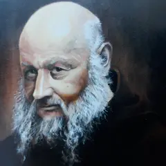 Portret starszego mężczyzny z siwą brodą i łysą głową, w ciemnej szacie.