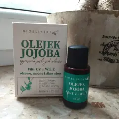 Gdzie kupić olejek jojoba? Sprawdź najlepsze oferty i ceny