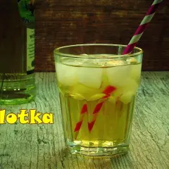 Jak przygotować idealny drink żubrówka z sokiem jabłkowym?